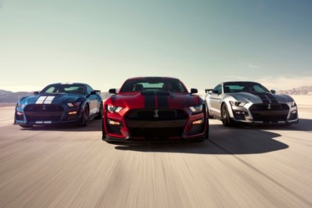 A történelem legerősebb országúti Fordja a vadonatúj Shelby GT500