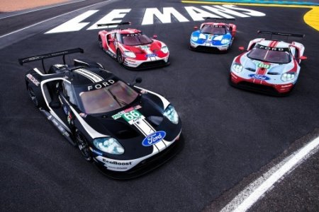 Le Mans előtt tiszteleg a Ford ünnepi versenyautó-fényezése
