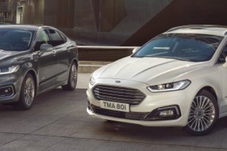 Bemutatkozik a megújult Mondeo hibrid hajtású kombi változata 