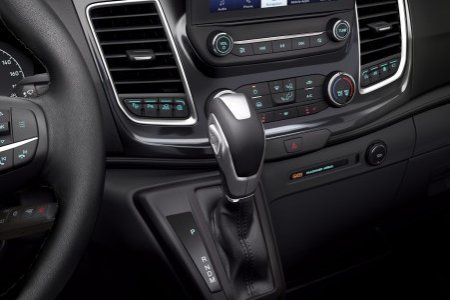 A Ford Transit új 10 fokozatú automata sebességváltóval