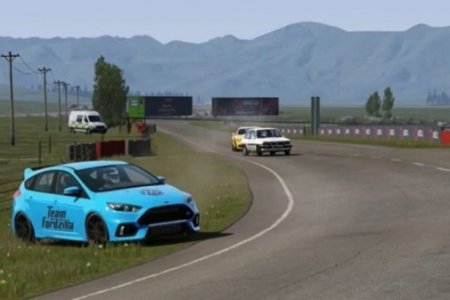 A FordZilla Team pilótái számítógépes játékokkal segítenek