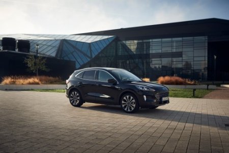 AZ új Kuga FHEV hamarosan megérkezik Magyarországra