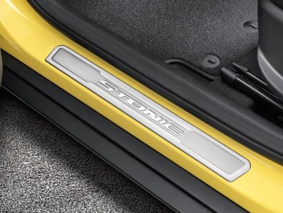 Küszöbvédő, Stonic logóval ellátva