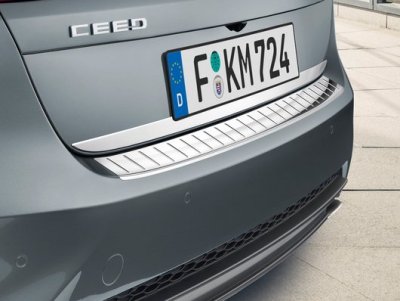 Kia Ceed - Hátsó lökhárító díszítő vonal, króm hatású