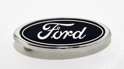 Ford Focus embléma, első 