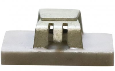 Ford lökhárítótartó anya