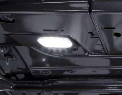 Ford Transit raktér világítás 