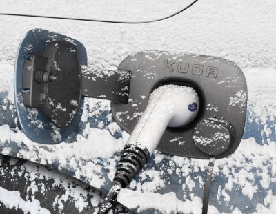 Időjárásvédő sapka a töltőporthoz