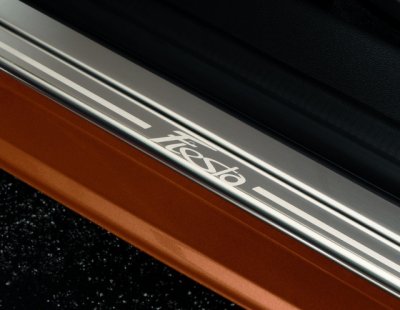 Ford Fiesta küszöbvédő, első