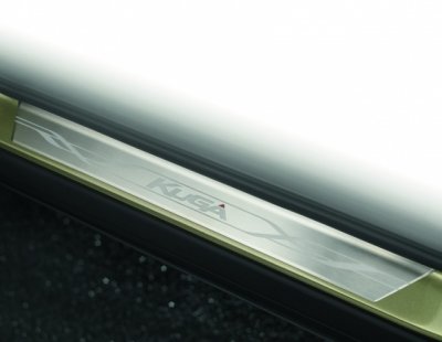 Ford Kuga küszöbvédő, első