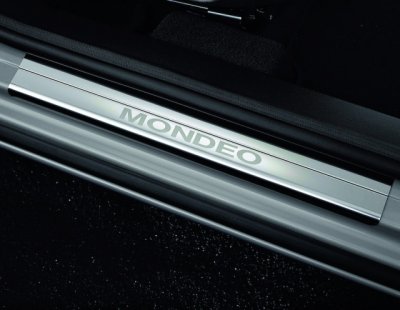 Ford Mondeo küszöbvédő, első