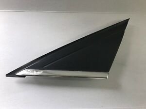 Ford Focus Első háromszög, jobb, díszléccel