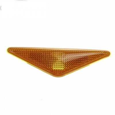 Ford Focus oldal irányjelző búra