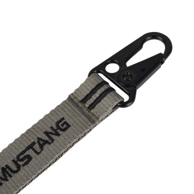 Ford Mustang nyakbaakasztó, olivazöld