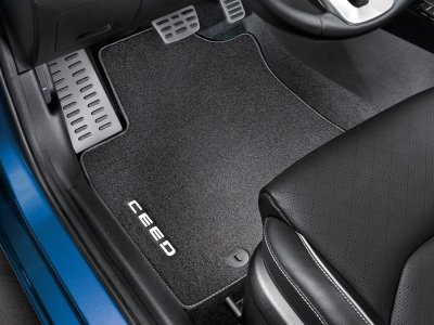 Kia Ceed szövetszőnyeg készlet Velúr - automata váltó